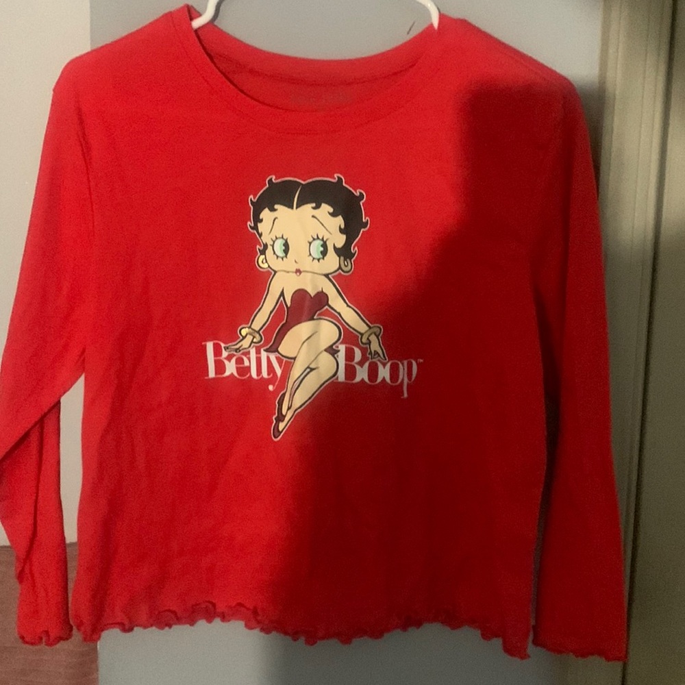 Love Tribe.. Betty Boop shirt. SIZE: L